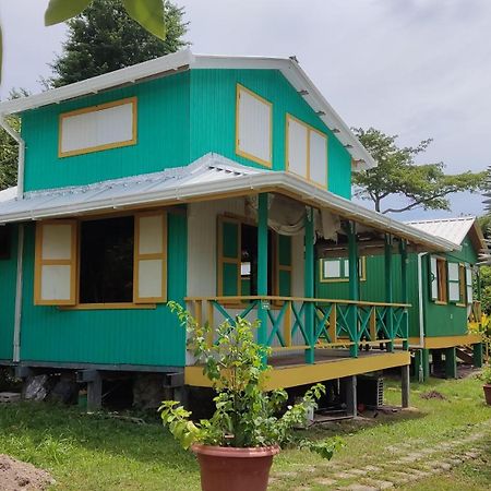 Hotel Yellow Home Providencia Isla Баия-Суроэсте Экстерьер фото