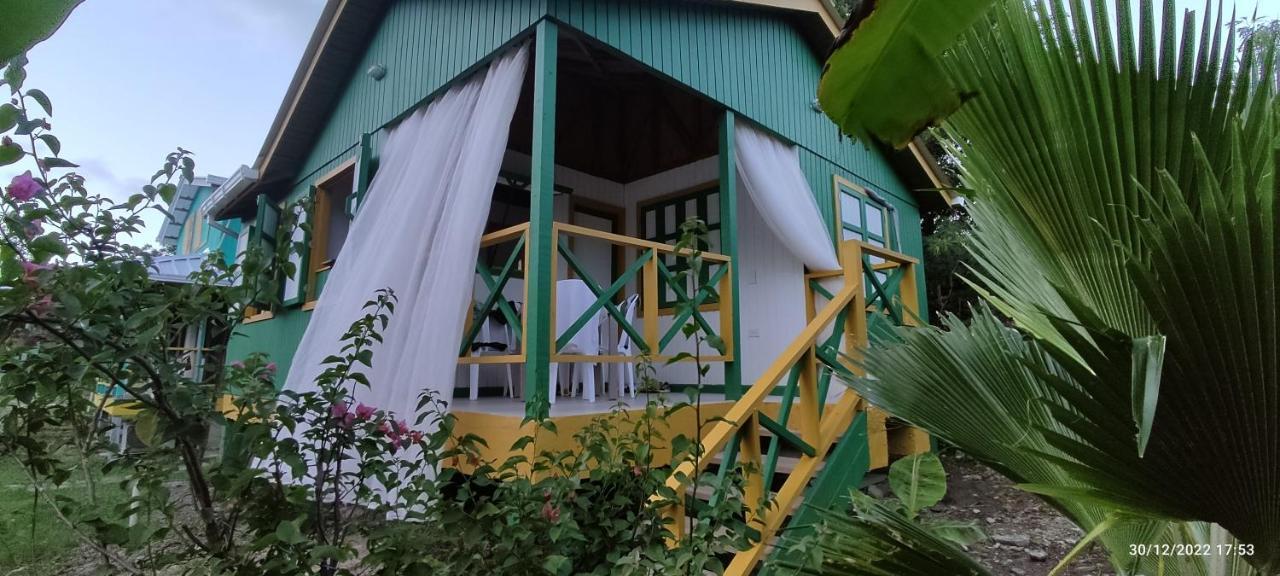 Hotel Yellow Home Providencia Isla Баия-Суроэсте Экстерьер фото