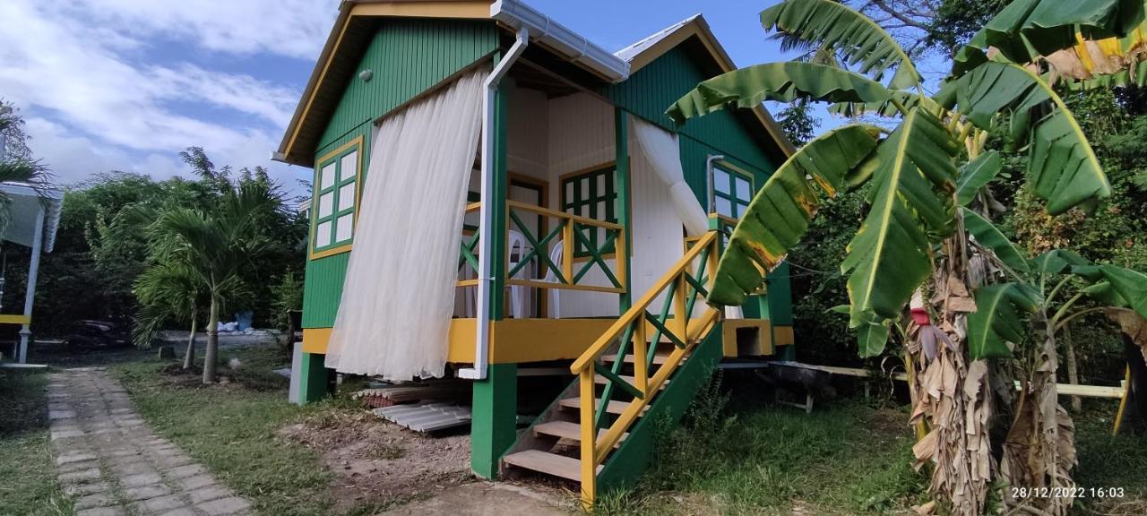 Hotel Yellow Home Providencia Isla Баия-Суроэсте Экстерьер фото