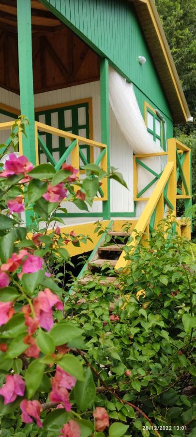 Hotel Yellow Home Providencia Isla Баия-Суроэсте Экстерьер фото