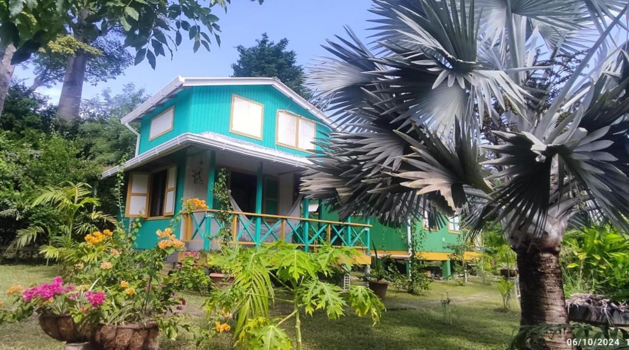 Hotel Yellow Home Providencia Isla Баия-Суроэсте Экстерьер фото